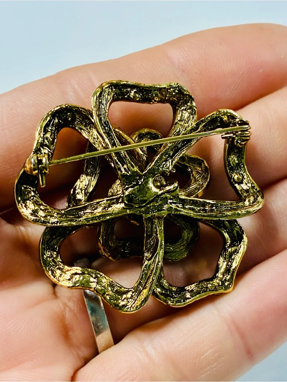 VTG Gold-Tone Mocha Mousse Brown Crystal Floral Brooch Effortless Elegant EUC